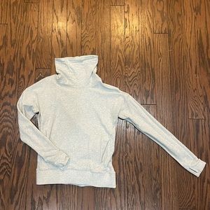 PERFECT condition Lululemon mockneck pullover